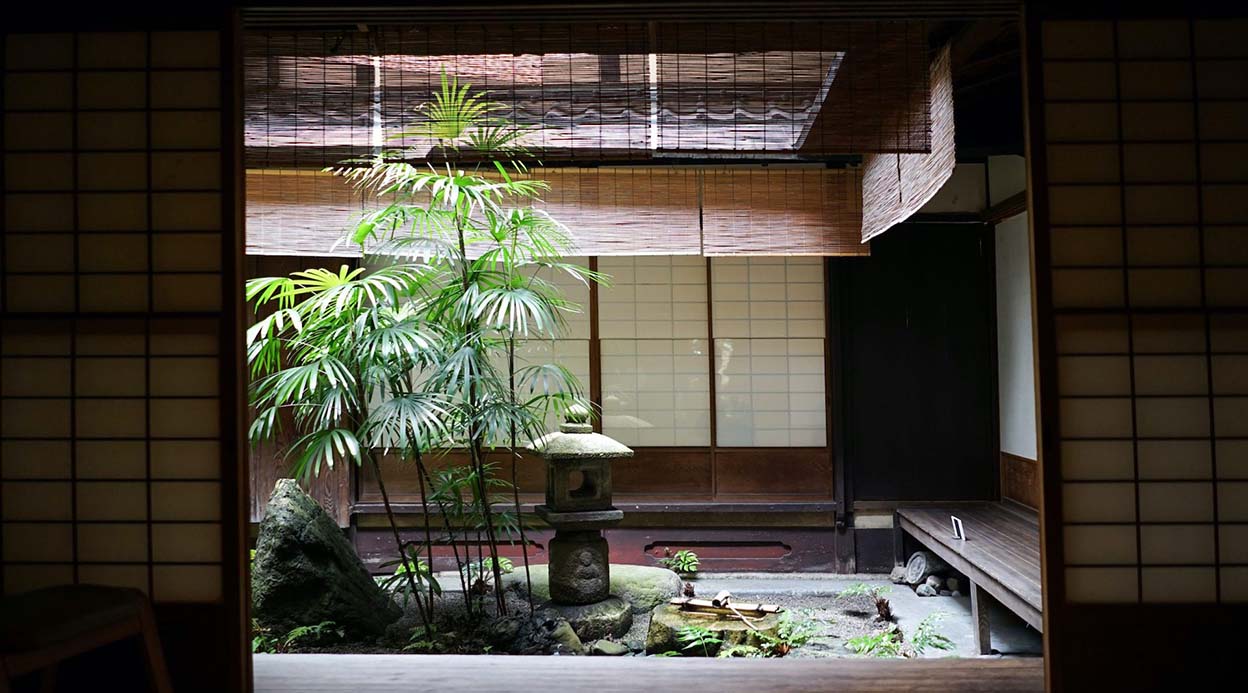 Immerse Yourself in Traditional Japanese Culture: Staying at Ancient Ryokans