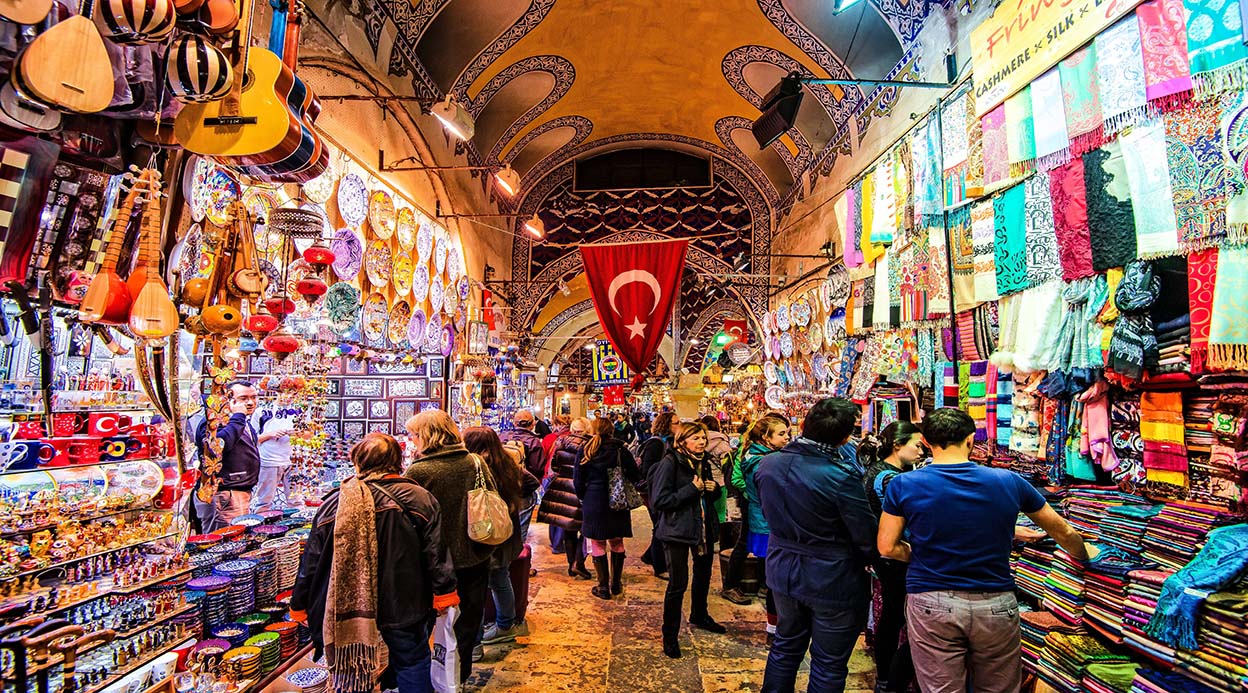 Exploring Istanbul’s Grand Bazaars: Indulging in Turkish Pastries and Grilled Delights