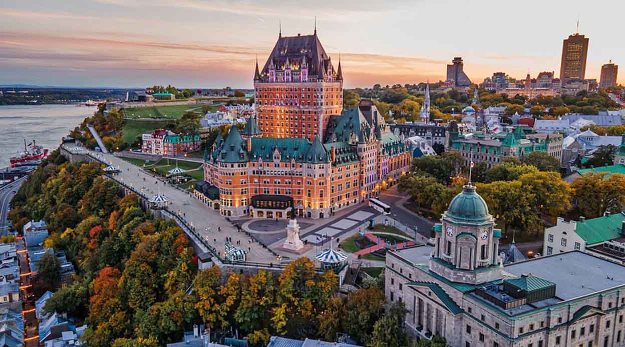 Quebec Bus and Train Travel Guide: Explore the City and Beyond